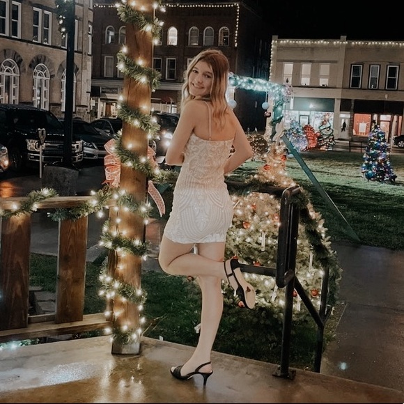 ✨hoco/winter formal dress!✨ - Picture 3 of 4